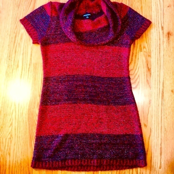 Notation Stunning Sweater with metallic Size Small​ - Picture 1 of 8